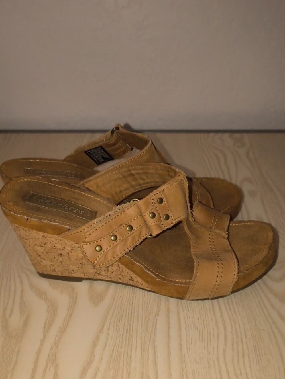 Skechers 8 Vintage Brown Leather Wedge Heel Sandals Studded Strap Y2K 90s Boho